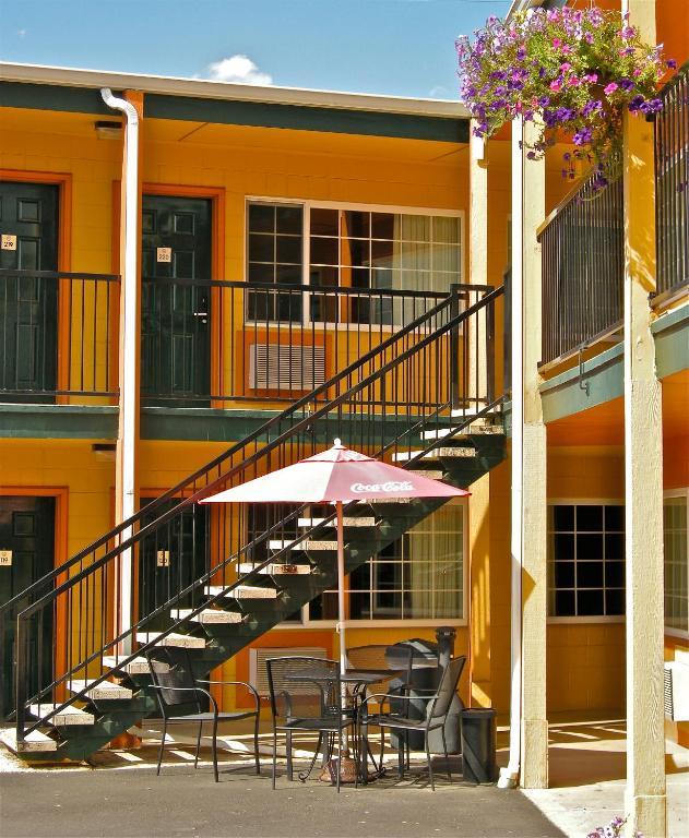 Americas Best Value Inn - Pendleton Exterior photo