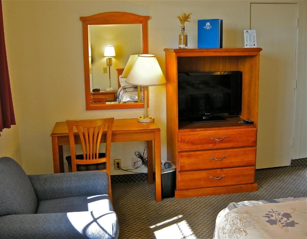 Americas Best Value Inn - Pendleton Exterior photo