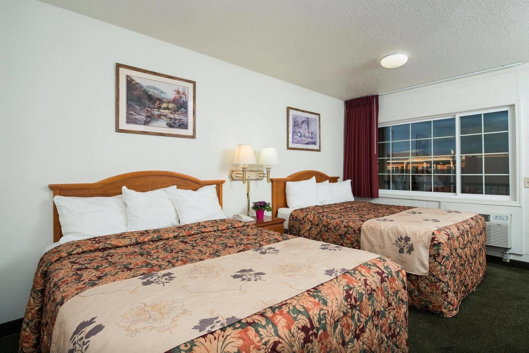 Americas Best Value Inn - Pendleton Exterior photo